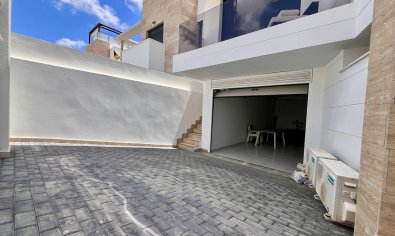Bestaande bouw - Villa -
Villamartín - Villamartin