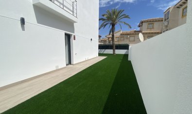 Bestaande bouw - Appartement -
Torrevieja - Punta Prima