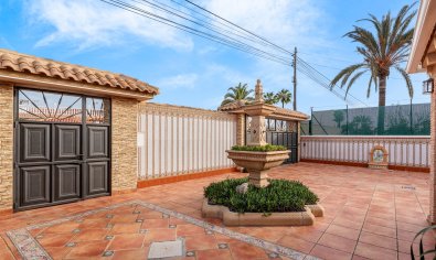 Bestaande bouw - Villa -
Torrevieja