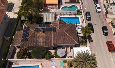 Luxe 5-slaapkamer villa met privézwembad en buitenkeuken in Benijófar