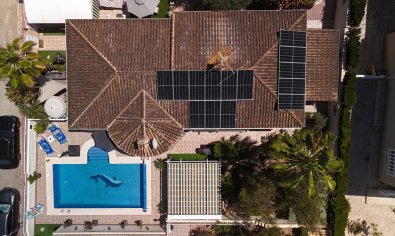 Luxe 5-slaapkamer villa met privézwembad en buitenkeuken in Benijófar