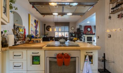 Luxe 5-slaapkamer villa met privézwembad en buitenkeuken in Benijófar