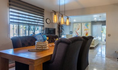 Luxe 5-slaapkamer villa met privézwembad en buitenkeuken in Benijófar