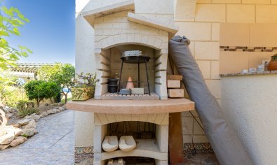 Luxe 5-slaapkamer villa met privézwembad en buitenkeuken in Benijófar