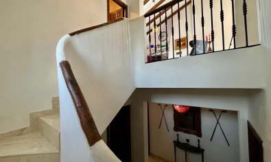 Vrijstaande villa in Villamartín met zwembad, golfzicht en 4 slaapkamers