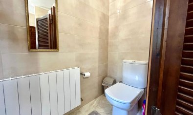 Vrijstaande villa in Villamartín met zwembad, golfzicht en 4 slaapkamers