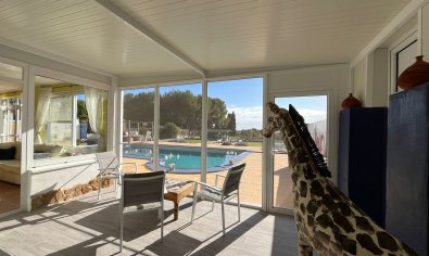 Exclusiva casa de campo en Torre-Pacheco con piscina, 6 dormitorios y vistas al campo de golf