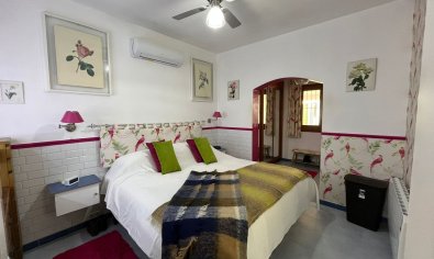 Exclusiva casa de campo en Torre-Pacheco con piscina, 6 dormitorios y vistas al campo de golf