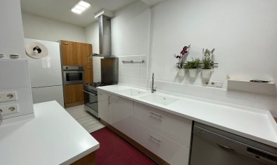 Exclusiva casa de campo en Torre-Pacheco con piscina, 6 dormitorios y vistas al campo de golf