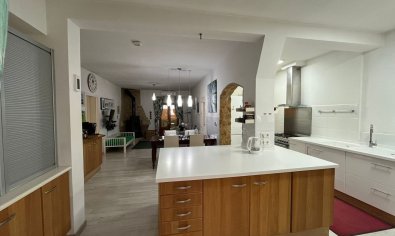 Exclusiva casa de campo en Torre-Pacheco con piscina, 6 dormitorios y vistas al campo de golf