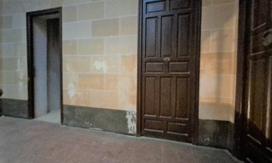 Uniek historisch pand in Orihuela met investeringspotentieel en bergzicht