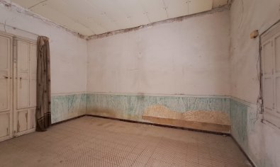 Uniek historisch pand in Orihuela met investeringspotentieel en bergzicht