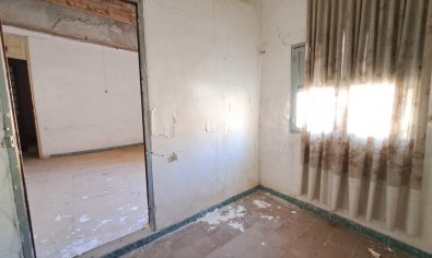 Uniek historisch pand in Orihuela met investeringspotentieel en bergzicht