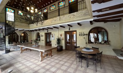 Bestaande bouw - Herenhuis -
San Miguel de Salinas