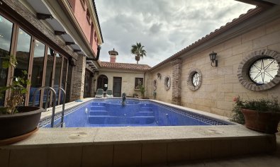 Bestaande bouw - Herenhuis -
San Miguel de Salinas