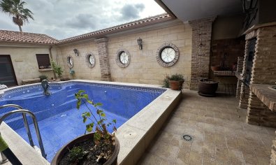 Bestaande bouw - Herenhuis -
San Miguel de Salinas