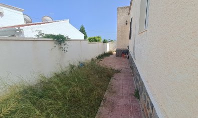 Reventa - Villa -
Villamartín - Villamartin