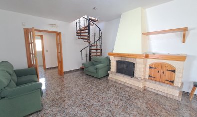 Reventa - Villa -
Villamartín - Villamartin