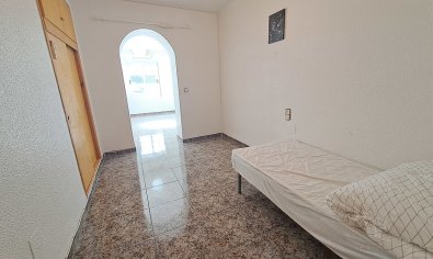 Reventa - Villa -
Villamartín - Villamartin