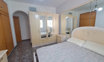 Reventa - Villa -
Villamartín - Villamartin