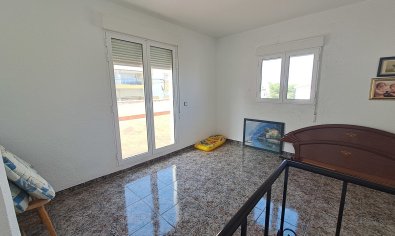 Reventa - Villa -
Villamartín - Villamartin