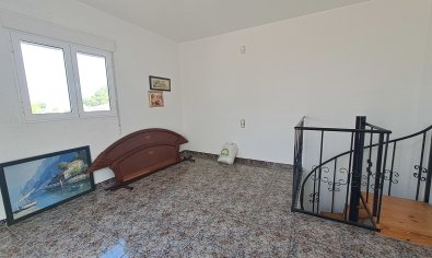 Reventa - Villa -
Villamartín - Villamartin