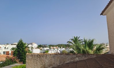 Reventa - Villa -
Villamartín - Villamartin