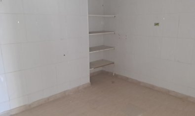 Reventa - Comercial -
Orihuela