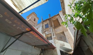 Reventa - Comercial -
Orihuela
