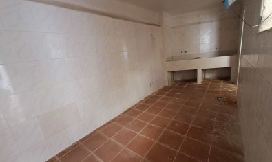 Reventa - Comercial -
Orihuela