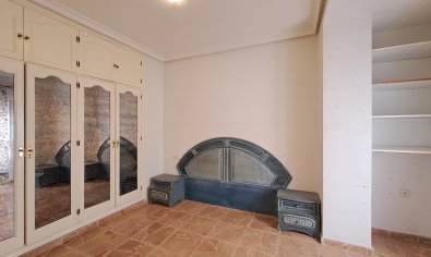 Resale - Apartment -
Torrevieja
