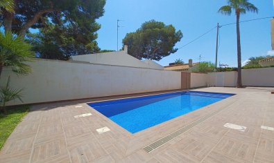 Bestaande bouw - Villa -
Cabo Roig