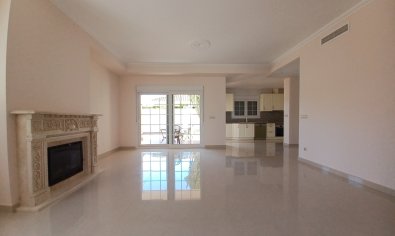 Bestaande bouw - Villa -
Cabo Roig