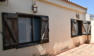 Bestaande bouw - Herenhuis -
Algorfa