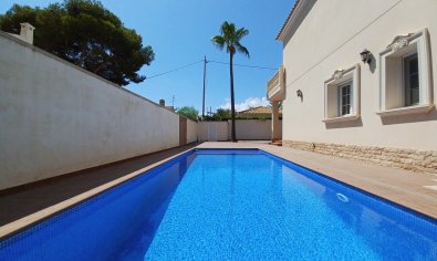 Bestaande bouw - Villa -
Cabo Roig
