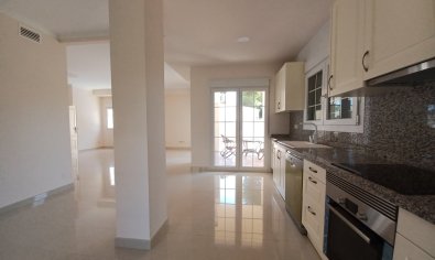 Bestaande bouw - Villa -
Cabo Roig