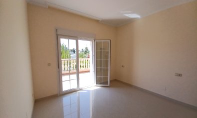 Bestaande bouw - Villa -
Cabo Roig