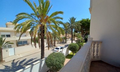 Bestaande bouw - Villa -
Cabo Roig