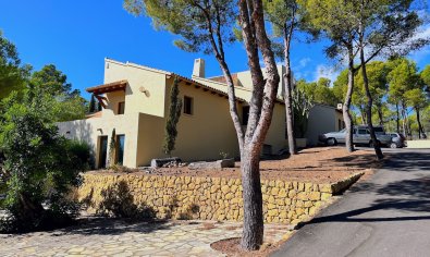 Bestaande bouw - Villa -
Altea