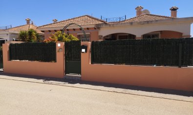 Resale - Villa -
Los Montesinos