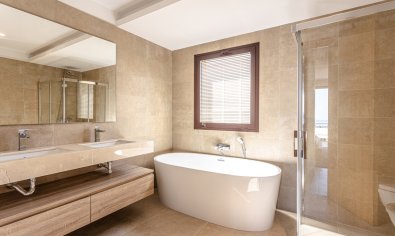 Obra nueva - Villa -
Benahavís