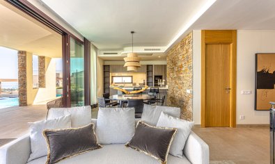 Obra nueva - Villa -
Benahavís