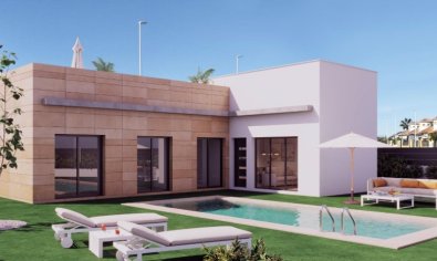 Villa moderna de 3 dormitorios con vistas a la ciudad en Mazarrón, cerca del campo de golf