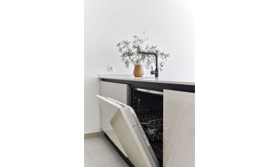 Comfortabele bungalow met tuin en solarium nabij zee in Torrevieja, 2 slaapkamers