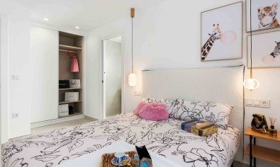 Luxe villa met privézwembad en solarium in Rojales nabij golf en zee