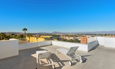 Luxe villa met privézwembad en solarium in Rojales nabij golf en zee