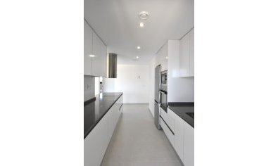 Modern appartement met 3 slaapkamers en zwembad in San Miguel de Salinas