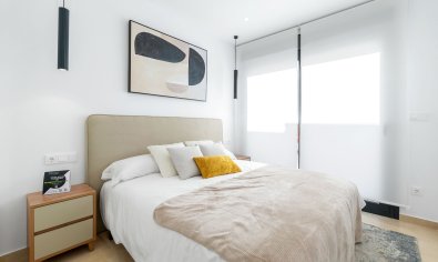 Obra nueva - Bungalow - Jardín -
Torrevieja