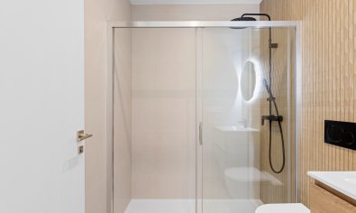 Nieuwbouw gelijkvloers appartement in Benijófar met zwembad en garage