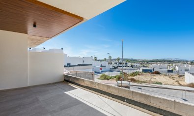 Nieuwbouw gelijkvloers appartement in Benijófar met 4 slaapkamers, zwembad en nabij golf